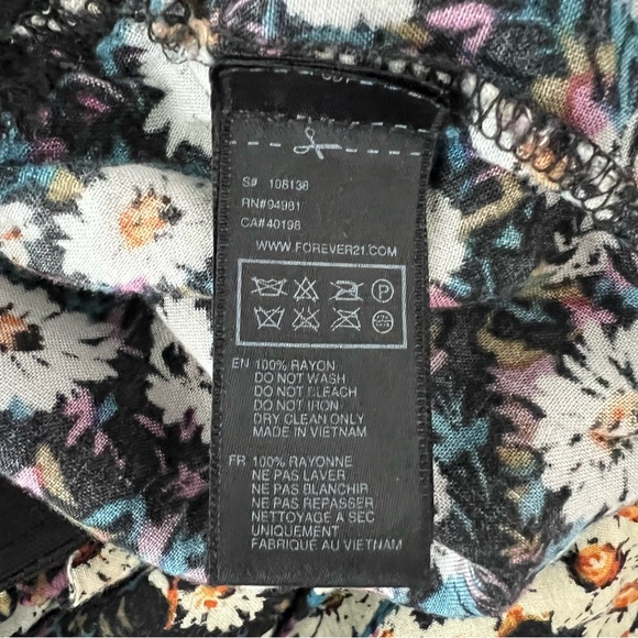 F21 Rayon Floral Short - Picture 5 of 5